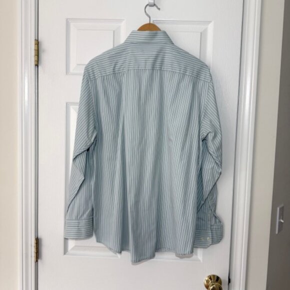 Banana Republic Classic Fit 100% Cotton Striped Dress Shirt – Men’s Large 16-16. - Picture 4 of 5